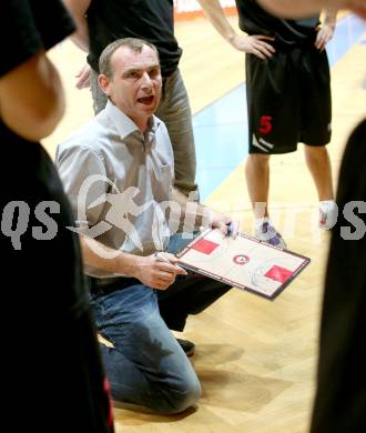 Basketball 2. Bundesliga. Woerthersee Piraten gegen Mistelbach Mustangs. Trainer Martin Weissenboeck  (Mustangs). Klagenfurt, am 4.10.2014.
Foto: Kuess
---
pressefotos, pressefotografie, kuess, qs, qspictures, sport, bild, bilder, bilddatenbank