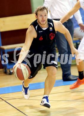 Basketball 2. Bundesliga. Woerthersee Piraten gegen Mistelbach Mustangs. Ronald Sprung (Mustangs). Klagenfurt, am 4.10.2014.
Foto: Kuess
---
pressefotos, pressefotografie, kuess, qs, qspictures, sport, bild, bilder, bilddatenbank