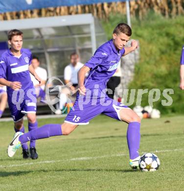 Fussball Unterliga Ost. SPG FC Poggersdorf KM gegen Globasnitz. Juergen Florian Glaboniat (Poggersdorf). Poggersdorf, 5.10.2014.
Foto: Kuess
---
pressefotos, pressefotografie, kuess, qs, qspictures, sport, bild, bilder, bilddatenbank