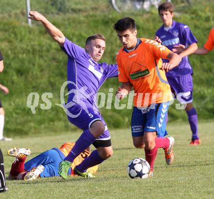 Fussball Unterliga Ost. SPG FC Poggersdorf KM gegen Globasnitz. Christian Fuiko (Poggersdorf), Anze Pesl (Globasnitz). Poggersdorf, 5.10.2014.
Foto: Kuess
---
pressefotos, pressefotografie, kuess, qs, qspictures, sport, bild, bilder, bilddatenbank