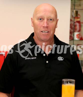 EBEL. Eishockey Bundesliga. Pressekonferenz KAC. Trainer Doug Mason. Klagenfurt, am 7.10.2014.
Foto: Kuess
---
pressefotos, pressefotografie, kuess, qs, qspictures, sport, bild, bilder, bilddatenbank