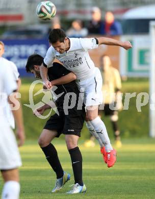 Fussball. 1. Klasse B2. Fuernitz gegen Keutschach. Daniel Heber, (Fuernitz), Emre Yalcin (Keutschach).  Fuernitz, 4.10.2014.
Foto: Kuess
---
pressefotos, pressefotografie, kuess, qs, qspictures, sport, bild, bilder, bilddatenbank