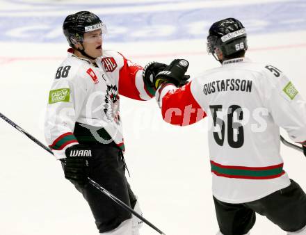 Eishockey. Champions Hockey League VSV gegen Froelunda Gothenburg. Torjubel Andreas Johnsson #88, Erik Gustafsson #56 (Froelunda Gothenburg). Villach, 7.10.2014.
Foto: Kuess 
---
pressefotos, pressefotografie, kuess, qs, qspictures, sport, bild, bilder, bilddatenbank