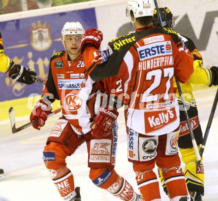 EBEL. Eishockey Bundesliga. KAC gegen UPC Vienna Capitals.  Torjubel Jan Urbas, Thomas Hundertpfund (KAC). Klagenfurt, am 10.10.2014.
Foto: Kuess 

---
pressefotos, pressefotografie, kuess, qs, qspictures, sport, bild, bilder, bilddatenbank