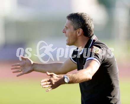 Fussball. Freundschaftsspiel. RZ Pellets WAC gegen Udinese Calcio. Trainer Dietmar Kuehbauer (WAC). Villach, 10.10.2014.
Foto: Kuess
---
pressefotos, pressefotografie, kuess, qs, qspictures, sport, bild, bilder, bilddatenbank