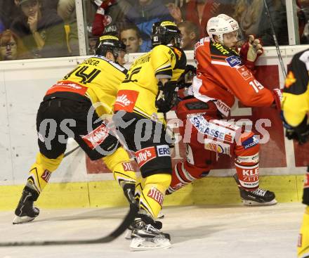 EBEL. Eishockey Bundesliga. KAC gegen UPC Vienna Capitals.  Stefan Geier, (KAC), Peter MacArthur, Jamie Fraser (Caps). Klagenfurt, am 10.10.2014.
Foto: Kuess 

---
pressefotos, pressefotografie, kuess, qs, qspictures, sport, bild, bilder, bilddatenbank