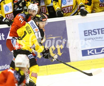 EBEL. Eishockey Bundesliga. KAC gegen UPC Vienna Capitals. Jacques Jean Francois,  (KAC), Adam Naglich (Caps). Klagenfurt, am 10.10.2014.
Foto: Kuess 

---
pressefotos, pressefotografie, kuess, qs, qspictures, sport, bild, bilder, bilddatenbank