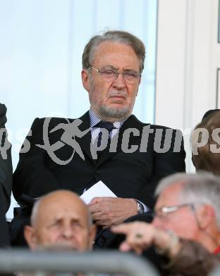 Fussball. Freundschaftsspiel. RZ Pellets WAC gegen Udinese Calcio. Praesident Gianpaolo Pozzo (Udinese). Villach, 10.10.2014.
Foto: Kuess
---
pressefotos, pressefotografie, kuess, qs, qspictures, sport, bild, bilder, bilddatenbank