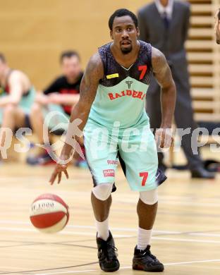 Basketball 2. Bundesliga.  Raiders Villach gegen Basket Flames. Jamal Mc Clerkin (Villach). Villach, 11.10.2014.
Foto: Kuess
---
pressefotos, pressefotografie, kuess, qs, qspictures, sport, bild, bilder, bilddatenbank