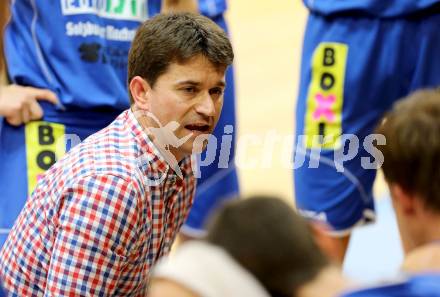 Basketball 2. Bundesliga. KOS Celovec gegen BBU Salzburg. Trainer Dejan Ljubinkovic (Salzburg). Klagenfurt, 11.10.2014.
Foto: Kuess
---
pressefotos, pressefotografie, kuess, qs, qspictures, sport, bild, bilder, bilddatenbank