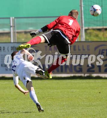 Fussball Kaerntner Liga. Annabichler SV ASV gegen Treibach. Patrick Christian Boeck, (ASV), Werner Buchhaeusl (Treibach) . Klagenfurt, am 12.10.2014.
Foto: Kuess
---
pressefotos, pressefotografie, kuess, qs, qspictures, sport, bild, bilder, bilddatenbank