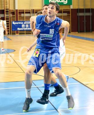 Basketball 2. Bundesliga. KOS Celovec gegen BBU Salzburg. Ales Kunc, (KOS), Lorenz Rattey (Salzburg). Klagenfurt, 11.10.2014.
Foto: Kuess
---
pressefotos, pressefotografie, kuess, qs, qspictures, sport, bild, bilder, bilddatenbank