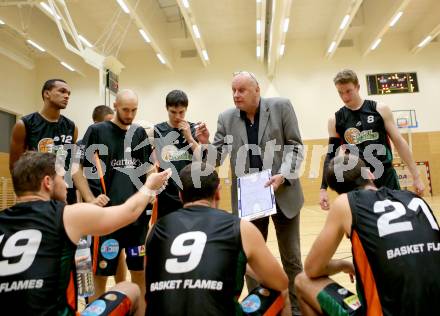 Basketball 2. Bundesliga.  Raiders Villach gegen Basket Flames. Trainer Fritz Miklas (Basket Flames). Villach, 11.10.2014.
Foto: Kuess
---
pressefotos, pressefotografie, kuess, qs, qspictures, sport, bild, bilder, bilddatenbank