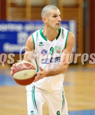 Basketball 2. Bundesliga. KOS Celovec gegen BBU Salzburg. Ales Primc (KOS). Klagenfurt, 11.10.2014.
Foto: Kuess
---
pressefotos, pressefotografie, kuess, qs, qspictures, sport, bild, bilder, bilddatenbank