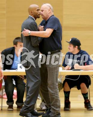 Basketball 2. Bundesliga.  Raiders Villach gegen Basket Flames. Trainer Stacey Nolan,  (Villach), Trainer Fritz Miklas (Basket Flames). Villach, 11.10.2014.
Foto: Kuess
---
pressefotos, pressefotografie, kuess, qs, qspictures, sport, bild, bilder, bilddatenbank