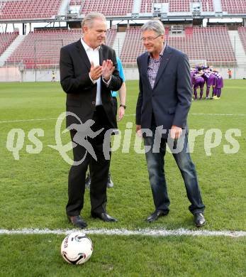 Fussball Regionalliga. SK Austria Klagenfurt gegen Vorwaerts Steyr. Peter Svetits, Landeshauptmann Peter Kaiser. Klagenfurt, 11.10.2014.
Foto: Kuess
---
pressefotos, pressefotografie, kuess, qs, qspictures, sport, bild, bilder, bilddatenbank