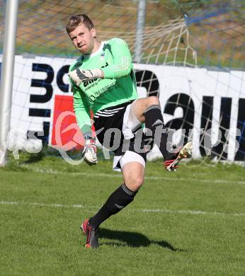 Fussball Kaerntner Liga. Annabichler SV ASV gegen Treibach. Rene Obmann (Treibach) . Klagenfurt, am 12.10.2014.
Foto: Kuess
---
pressefotos, pressefotografie, kuess, qs, qspictures, sport, bild, bilder, bilddatenbank