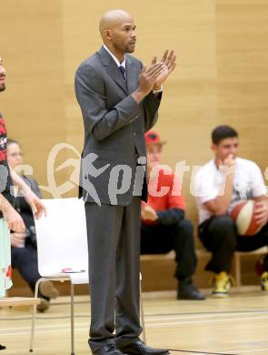 Basketball 2. Bundesliga.  Raiders Villach gegen Basket Flames. Trainer Stacey Nolan (Villach). Villach, 11.10.2014.
Foto: Kuess
---
pressefotos, pressefotografie, kuess, qs, qspictures, sport, bild, bilder, bilddatenbank