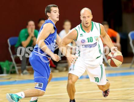 Basketball 2. Bundesliga. KOS Celovec gegen BBU Salzburg. Davor Sattler, (KOS), Karlo Keca (Salzburg). Klagenfurt, 11.10.2014.
Foto: Kuess
---
pressefotos, pressefotografie, kuess, qs, qspictures, sport, bild, bilder, bilddatenbank