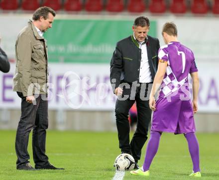 Fussball Regionalliga. SK Austria Klagenfurt gegen BW Linz. Ankick durch Buergermeister Christian Scheider, Vizebuergermeister Germ, Fabian Miesenboeck. Klagenfurt, am 17.10.2014.
Foto: Kuess
---
pressefotos, pressefotografie, kuess, qs, qspictures, sport, bild, bilder, bilddatenbank