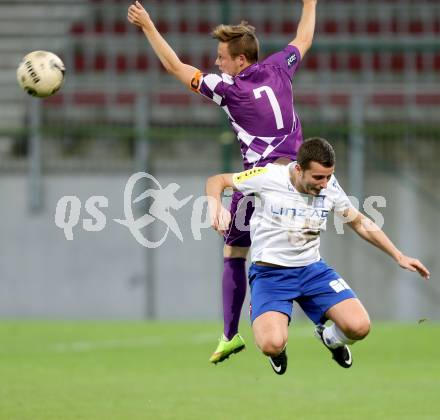 Fussball Regionalliga. SK Austria Klagenfurt gegen BW Linz. Fabian Miesenboeck, (Austria Klagenfurt) Kelmendi Kreshnik  (Linz). Klagenfurt, am 17.10.2014.
Foto: Kuess
---
pressefotos, pressefotografie, kuess, qs, qspictures, sport, bild, bilder, bilddatenbank