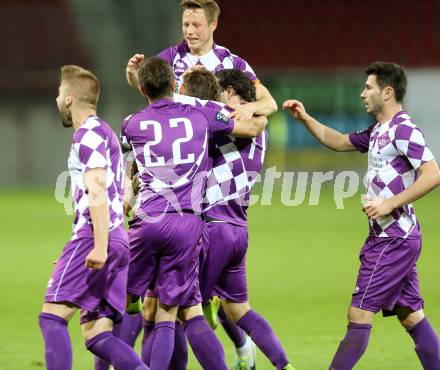 Fussball Regionalliga. SK Austria Klagenfurt gegen BW Linz. Torjubel Austria. Klagenfurt, am 17.10.2014.
Foto: Kuess
---
pressefotos, pressefotografie, kuess, qs, qspictures, sport, bild, bilder, bilddatenbank