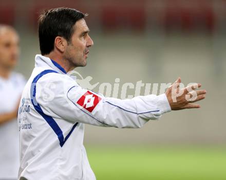 Fussball Regionalliga. SK Austria Klagenfurt gegen BW Linz. Trainer Wilhelm Wahlmueller  (Linz). Klagenfurt, am 17.10.2014.
Foto: Kuess
---
pressefotos, pressefotografie, kuess, qs, qspictures, sport, bild, bilder, bilddatenbank