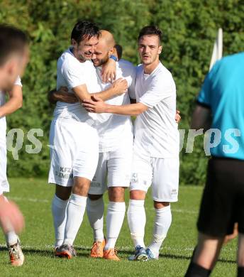 Fussball Kaerntner Liga. Maria Saal gegen Annabichler SV. Torjubel Almedin Hota, Stephan Stueckler, Martin Salentinig (ASV). Maria Saal, am 18.10.2014.
Foto: Kuess
---
pressefotos, pressefotografie, kuess, qs, qspictures, sport, bild, bilder, bilddatenbank