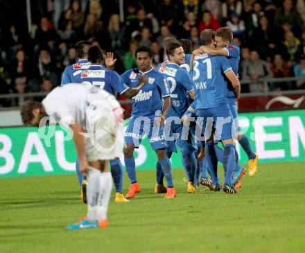 Fussball Bundesliga. RZ Pellets WAC gegen SV Scholz Groedig. Torjubel (Groedig). Wolfsberg, am 18.10.2014.
Foto: Kuess

---
pressefotos, pressefotografie, kuess, qs, qspictures, sport, bild, bilder, bilddatenbank