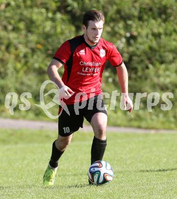 Fussball Kaerntner Liga. Maria Saal gegen Annabichler SV. Michael Fischer (Maria Saal). Maria Saal, am 18.10.2014.
Foto: Kuess
---
pressefotos, pressefotografie, kuess, qs, qspictures, sport, bild, bilder, bilddatenbank