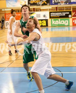 Basketball 2. Bundesliga. Woerthersee Piraten gegen KOS Celovec.  SEbastian Huber,  (Piraten), Andi Smrtnik (KOS). Klagenfurt, am 18.10.2014.
Foto: Kuess
---
pressefotos, pressefotografie, kuess, qs, qspictures, sport, bild, bilder, bilddatenbank