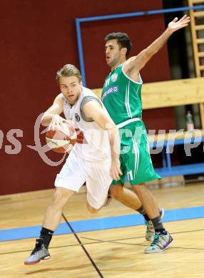 Basketball 2. Bundesliga. Woerthersee Piraten gegen KOS Celovec.  Tim HUber,  (Piraten), Toman Feinig (KOS). Klagenfurt, am 18.10.2014.
Foto: Kuess
---
pressefotos, pressefotografie, kuess, qs, qspictures, sport, bild, bilder, bilddatenbank