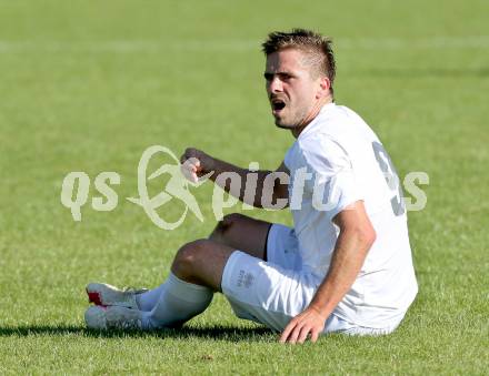 Fussball Kaerntner Liga. Maria Saal gegen Annabichler SV. Grega Triplat  (ASV). Maria Saal, am 18.10.2014.
Foto: Kuess
---
pressefotos, pressefotografie, kuess, qs, qspictures, sport, bild, bilder, bilddatenbank