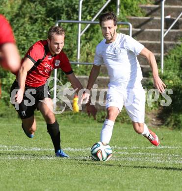 Fussball Kaerntner Liga. Maria Saal gegen Annabichler SV. Bernhard Walzl, (Maria Saal), Abian Jose Serrano Davila  (ASV). Maria Saal, am 18.10.2014.
Foto: Kuess
---
pressefotos, pressefotografie, kuess, qs, qspictures, sport, bild, bilder, bilddatenbank