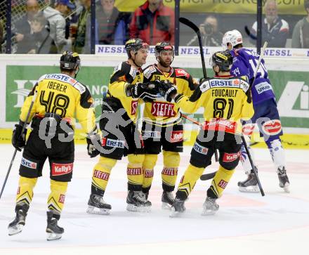 EBEL. Eishockey Bundesliga. EC VSV gegen UPC Vienna Capitals.  Torjubel Jonathan Ferland, Matt Watkins, Kristopher Foucault(Caps). Villach, am 19.10.2014.
Foto: Kuess 


---
pressefotos, pressefotografie, kuess, qs, qspictures, sport, bild, bilder, bilddatenbank