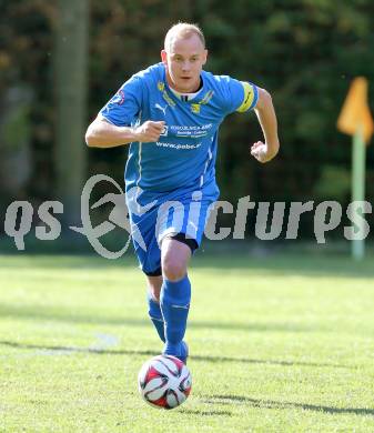 Fussball Unterliga Ost. DSG Sele Zell gegen Ulrichsberg. Miran Kelih (Zell). Zell, am 19.10.2014.
Foto: Kuess
---
pressefotos, pressefotografie, kuess, qs, qspictures, sport, bild, bilder, bilddatenbank