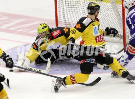 EBEL. Eishockey Bundesliga. EC VSV gegen UPC Vienna Capitals.  Matthew Zaba, FOUCAULT Kristopher (Caps). Villach, am 19.10.2014.
Foto: Kuess 


---
pressefotos, pressefotografie, kuess, qs, qspictures, sport, bild, bilder, bilddatenbank