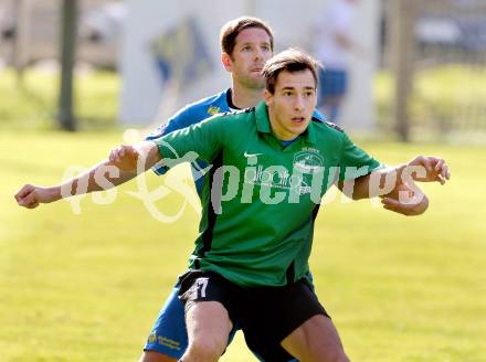 Fussball Unterliga Ost. DSG Sele Zell gegen Ulrichsberg. Marko Alois Loibnegger, (Zell), Borut Metelko  (Ulrichsberg). Zell, am 19.10.2014.
Foto: Kuess
---
pressefotos, pressefotografie, kuess, qs, qspictures, sport, bild, bilder, bilddatenbank