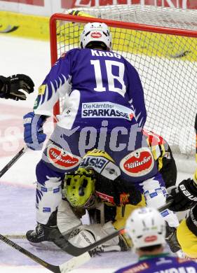 EBEL. Eishockey Bundesliga. EC VSV gegen UPC Vienna Capitals. Jason Krog, (VSV), Matthew Zaba  (Caps). Villach, am 19.10.2014.
Foto: Kuess 


---
pressefotos, pressefotografie, kuess, qs, qspictures, sport, bild, bilder, bilddatenbank