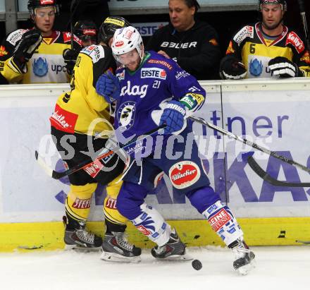 EBEL. Eishockey Bundesliga. EC VSV gegen UPC Vienna Capitals. Benjamin Petrik,  (VSV), Nikolaus Hartl (Caps). Villach, am 19.10.2014.
Foto: Kuess 


---
pressefotos, pressefotografie, kuess, qs, qspictures, sport, bild, bilder, bilddatenbank