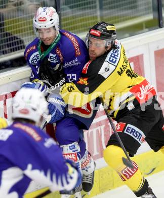 EBEL. Eishockey Bundesliga. EC VSV gegen UPC Vienna Capitals. Darren Haydar, (VSV), Peter MacArthur  (Caps). Villach, am 19.10.2014.
Foto: Kuess 


---
pressefotos, pressefotografie, kuess, qs, qspictures, sport, bild, bilder, bilddatenbank