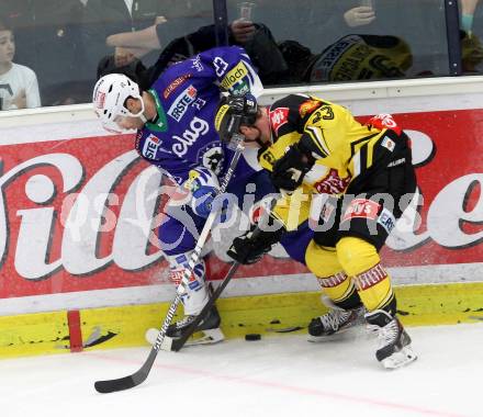 EBEL. Eishockey Bundesliga. EC VSV gegen UPC Vienna Capitals. Darren Haydar, (VSV), Markus Schlacher (Caps). Villach, am 19.10.2014.
Foto: Kuess 


---
pressefotos, pressefotografie, kuess, qs, qspictures, sport, bild, bilder, bilddatenbank