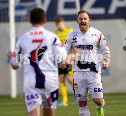 Fussball Regionalliga. SAK gegen Allerheiligen. Torjubel Darijo Biscan  (SAK). Welzenegg, am 24.10.2014.
Foto: Kuess
---
pressefotos, pressefotografie, kuess, qs, qspictures, sport, bild, bilder, bilddatenbank