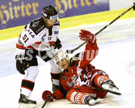 EBEL. Eishockey Bundesliga. KAC gegen HC Orli Znojmo. Stefan Geier,  (KAC),  Jan Seda (Znojmo). Klagenfurt, am 24.10.2014.
Foto: Kuess 

---
pressefotos, pressefotografie, kuess, qs, qspictures, sport, bild, bilder, bilddatenbank