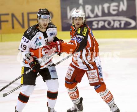 EBEL. Eishockey Bundesliga. KAC gegen HC Orli Znojmo. Luke Pither, (KAC),   Roman Tomas (Znojmo). Klagenfurt, am 24.10.2014.
Foto: Kuess 

---
pressefotos, pressefotografie, kuess, qs, qspictures, sport, bild, bilder, bilddatenbank