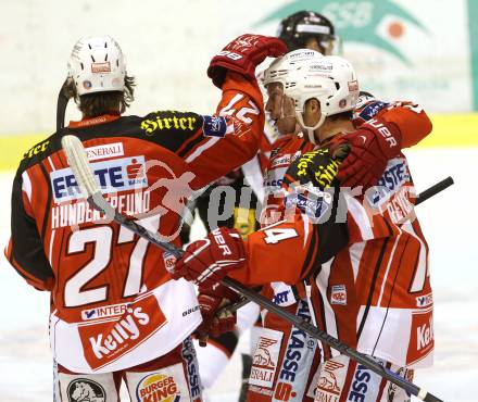 EBEL. Eishockey Bundesliga. KAC gegen HC Orli Znojmo.  Torjubel Johannes Reichel, Thomas Hundertpfund, Jamie Lundmark (KAC). Klagenfurt, am 24.10.2014.
Foto: Kuess 

---
pressefotos, pressefotografie, kuess, qs, qspictures, sport, bild, bilder, bilddatenbank