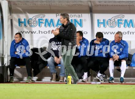 Fussball Bundesliga. RZ Pellets WAC gegen Cashpoint SCR Altach. Trainer Dietmar Kuehbauer (WAC). Wolfsberg, am 25.10.2014.
Foto: Kuess

---
pressefotos, pressefotografie, kuess, qs, qspictures, sport, bild, bilder, bilddatenbank