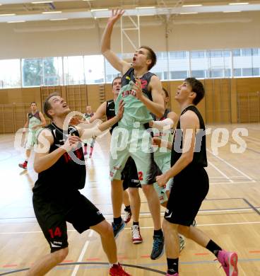 Basketball 2. Bundesliga. Panaceo Raiders Villach gegen Mistelbach Mustangs. Emils Suerums, (Villach), Vladimir Sismilich, Michael Diesner  (Mistelbach). Villach, am 26.10.2014.
Foto: Kuess
---
pressefotos, pressefotografie, kuess, qs, qspictures, sport, bild, bilder, bilddatenbank