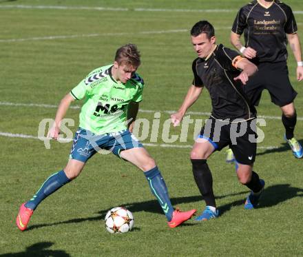 Fussball. Kaerntner Liga. Koettmannsdorf gegen SV Feldkirchen/SV Oberglan. Christian Hutter (Koettmannsdorf), Michael Groinig (Feldkirchen/SV Oberglan). Koettmannsdorf, 26.10.2014.
Foto: Kuess
---
pressefotos, pressefotografie, kuess, qs, qspictures, sport, bild, bilder, bilddatenbank