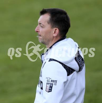 Fussball. Kaerntner Liga. Koettmannsdorf gegen SV Feldkirchen/SV Oberglan. Trainer Rudolf Perz (Koettmannsdorf). Koettmannsdorf, 26.10.2014.
Foto: Kuess
---
pressefotos, pressefotografie, kuess, qs, qspictures, sport, bild, bilder, bilddatenbank